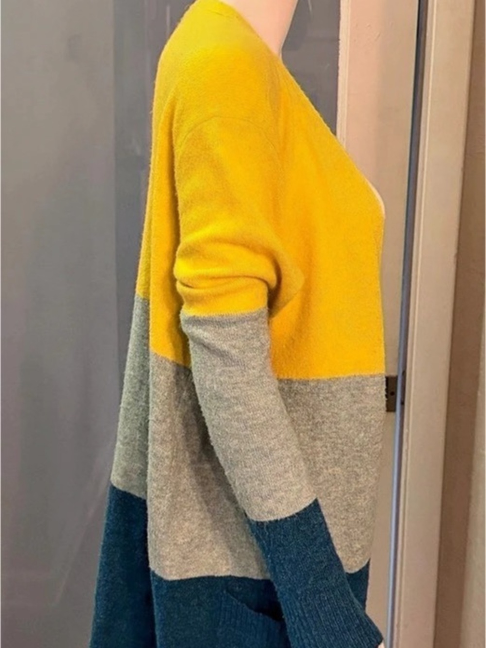 Color Block Cardigan - Picture 4 of 4